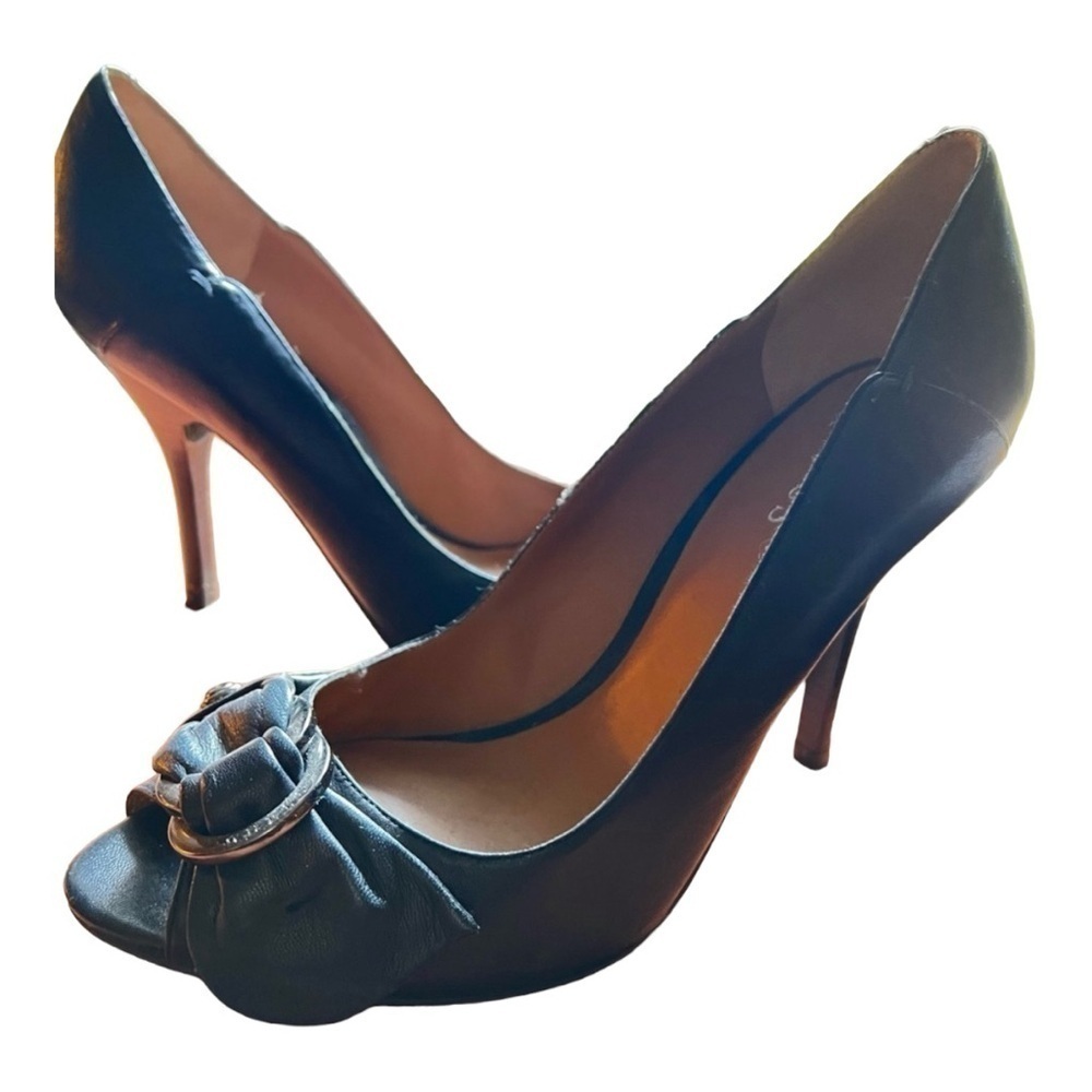 Guess heels size 10